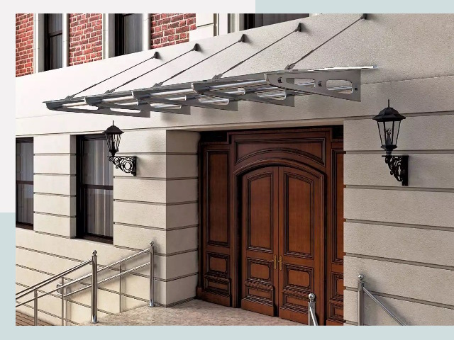 Металлические козырьки от 612 руб. в Черногорске